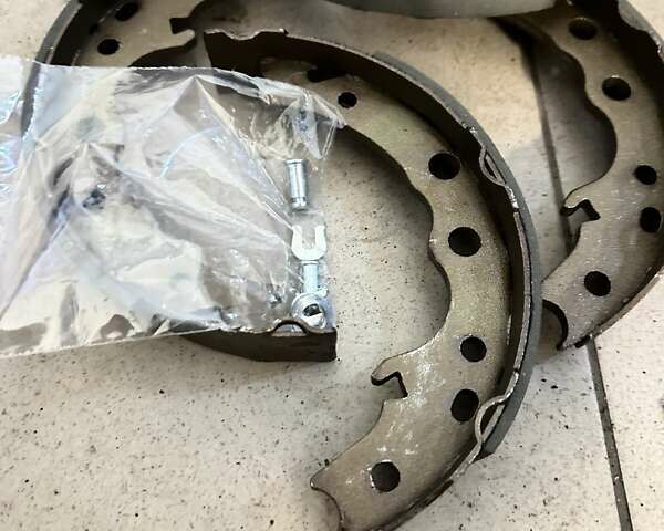 Серый Субару Аутбек, объемом двигателя 2.5 л и пробегом 322 тыс. км за 9700 $, фото 10 на Automoto.ua