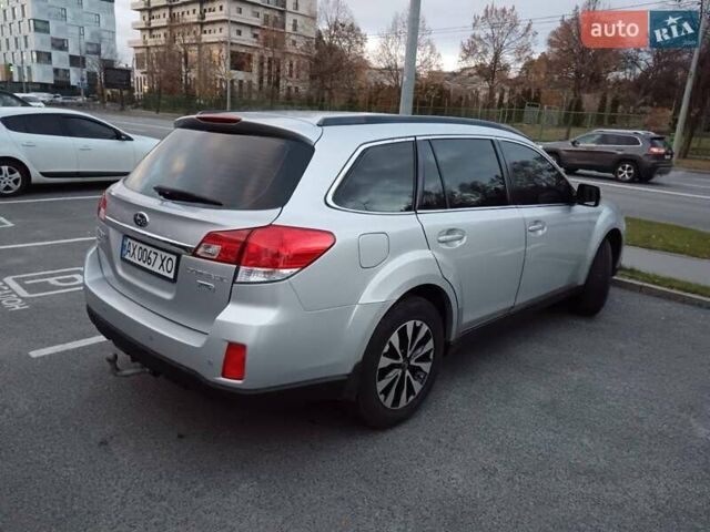 Серый Субару Аутбек, объемом двигателя 2 л и пробегом 237 тыс. км за 9900 $, фото 3 на Automoto.ua