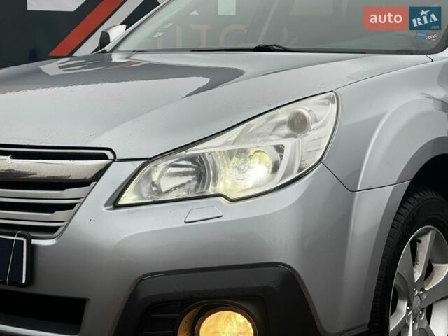 Серый Субару Аутбек, объемом двигателя 2.46 л и пробегом 250 тыс. км за 9990 $, фото 3 на Automoto.ua