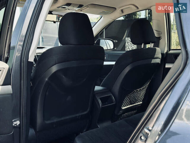 Серый Субару Аутбек, объемом двигателя 2.46 л и пробегом 296 тыс. км за 9400 $, фото 14 на Automoto.ua