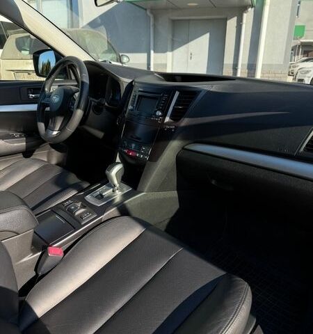 Сірий Субару Аутбек, об'ємом двигуна 2.46 л та пробігом 322 тис. км за 8700 $, фото 46 на Automoto.ua