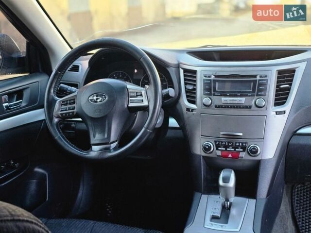 Серый Субару Аутбек, объемом двигателя 2.46 л и пробегом 184 тыс. км за 6450 $, фото 15 на Automoto.ua