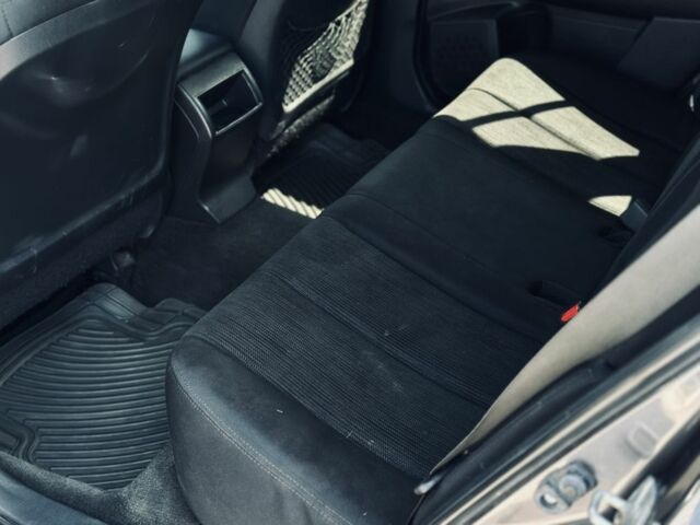 Серый Субару Аутбек, объемом двигателя 2.46 л и пробегом 296 тыс. км за 8999 $, фото 12 на Automoto.ua