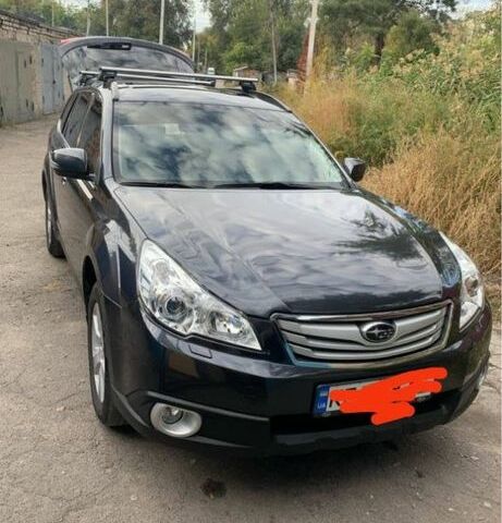 Сірий Субару Аутбек, об'ємом двигуна 2.5 л та пробігом 201 тис. км за 10600 $, фото 1 на Automoto.ua