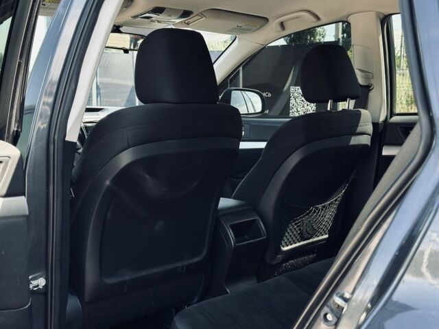 Серый Субару Аутбек, объемом двигателя 2.46 л и пробегом 296 тыс. км за 8999 $, фото 14 на Automoto.ua