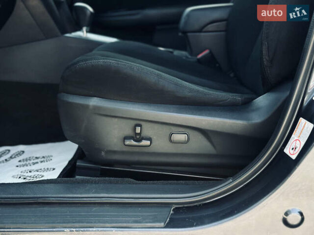 Серый Субару Аутбек, объемом двигателя 2.46 л и пробегом 296 тыс. км за 9400 $, фото 21 на Automoto.ua