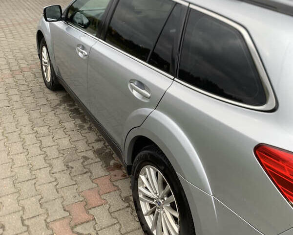 Сірий Субару Аутбек, об'ємом двигуна 2.46 л та пробігом 245 тис. км за 11000 $, фото 11 на Automoto.ua