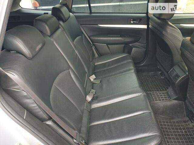 Серый Субару Аутбек, объемом двигателя 2.5 л и пробегом 322 тыс. км за 9700 $, фото 82 на Automoto.ua