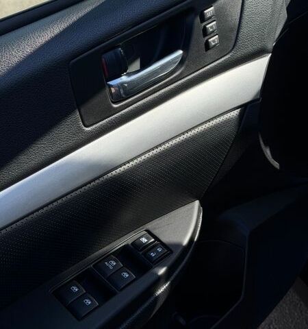 Сірий Субару Аутбек, об'ємом двигуна 2.46 л та пробігом 322 тис. км за 8700 $, фото 22 на Automoto.ua