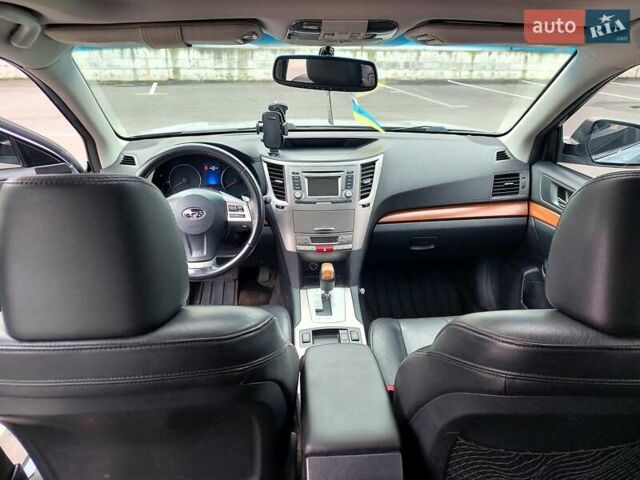 Сірий Субару Аутбек, об'ємом двигуна 2.46 л та пробігом 215 тис. км за 13250 $, фото 36 на Automoto.ua