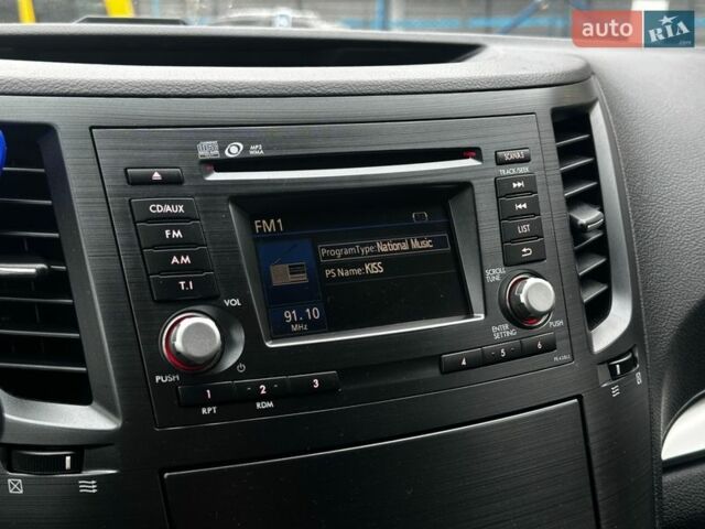 Серый Субару Аутбек, объемом двигателя 2.46 л и пробегом 250 тыс. км за 9990 $, фото 18 на Automoto.ua