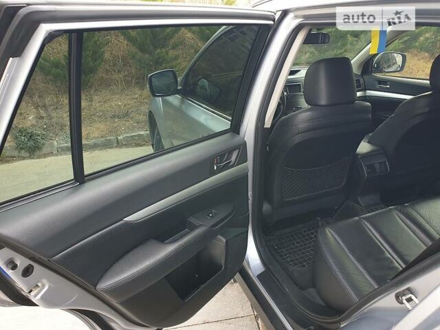 Серый Субару Аутбек, объемом двигателя 2.5 л и пробегом 322 тыс. км за 9200 $, фото 71 на Automoto.ua