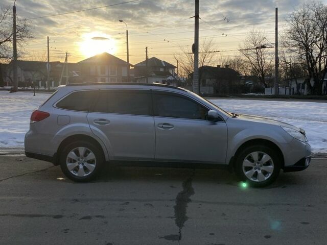 Сірий Субару Аутбек, об'ємом двигуна 2.5 л та пробігом 426 тис. км за 9500 $, фото 5 на Automoto.ua