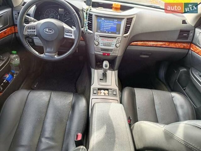 Серый Субару Аутбек, объемом двигателя 2.46 л и пробегом 178 тыс. км за 9999 $, фото 28 на Automoto.ua