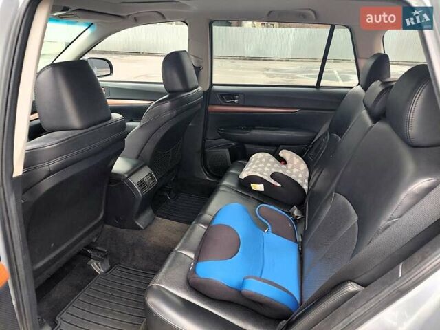 Серый Субару Аутбек, объемом двигателя 2.46 л и пробегом 215 тыс. км за 12150 $, фото 19 на Automoto.ua