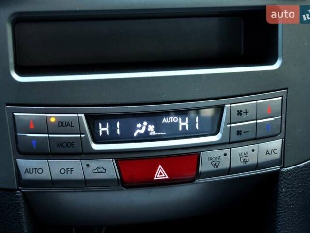 Сірий Субару Аутбек, об'ємом двигуна 2 л та пробігом 251 тис. км за 6800 $, фото 31 на Automoto.ua