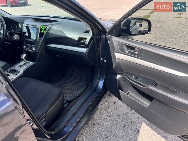 Сірий Субару Аутбек, об'ємом двигуна 2.5 л та пробігом 157 тис. км за 8900 $, фото 17 на Automoto.ua
