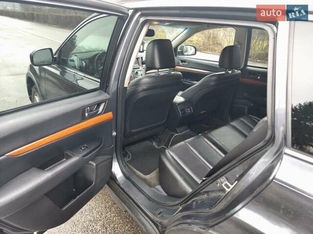Сірий Субару Аутбек, об'ємом двигуна 2.46 л та пробігом 285 тис. км за 9000 $, фото 5 на Automoto.ua