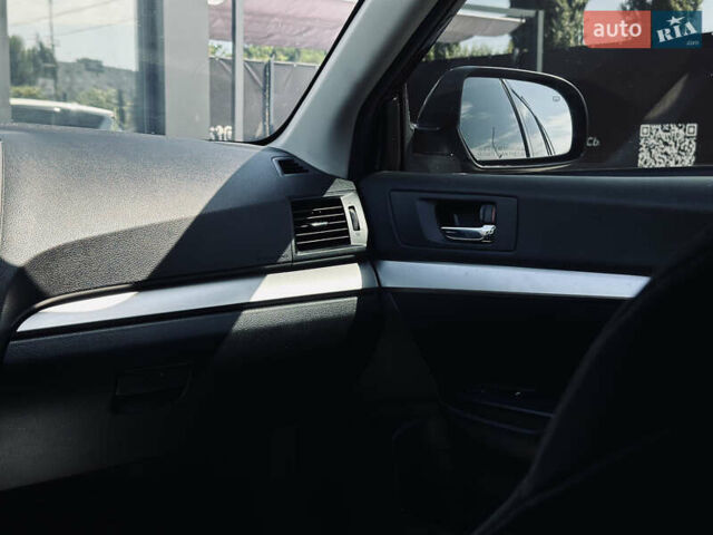 Серый Субару Аутбек, объемом двигателя 2.46 л и пробегом 296 тыс. км за 9400 $, фото 25 на Automoto.ua