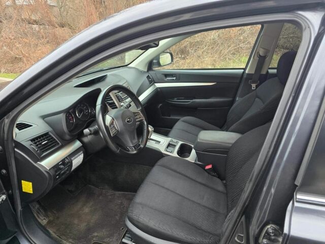 Сірий Субару Аутбек, об'ємом двигуна 2.5 л та пробігом 177 тис. км за 8400 $, фото 7 на Automoto.ua