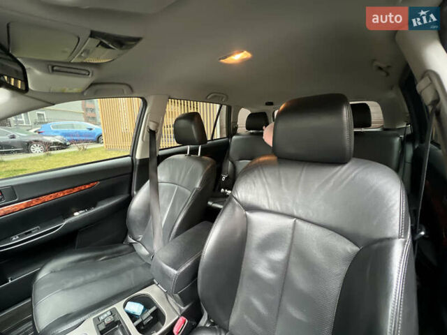 Серый Субару Аутбек, объемом двигателя 2.46 л и пробегом 225 тыс. км за 8900 $, фото 16 на Automoto.ua