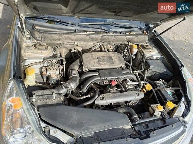 Серый Субару Аутбек, объемом двигателя 2.46 л и пробегом 178 тыс. км за 9999 $, фото 41 на Automoto.ua