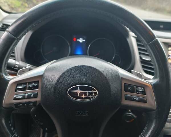 Сірий Субару Аутбек, об'ємом двигуна 2.46 л та пробігом 285 тис. км за 9000 $, фото 10 на Automoto.ua