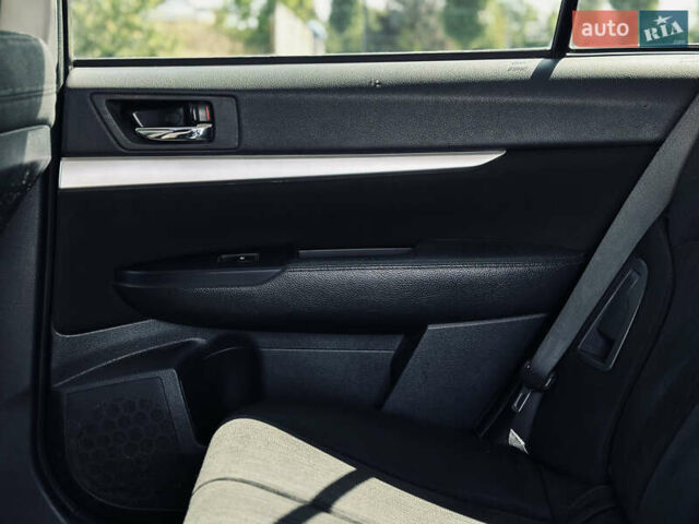 Серый Субару Аутбек, объемом двигателя 2.46 л и пробегом 296 тыс. км за 9400 $, фото 17 на Automoto.ua