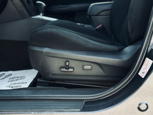 Серый Субару Аутбек, объемом двигателя 2.46 л и пробегом 296 тыс. км за 8999 $, фото 21 на Automoto.ua