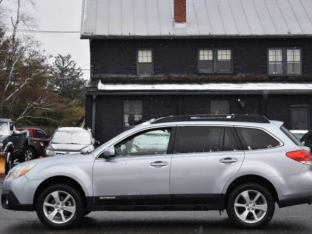 Серый Субару Аутбек, объемом двигателя 2.5 л и пробегом 83 тыс. км за 2000 $, фото 3 на Automoto.ua