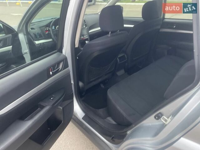 Серый Субару Аутбек, объемом двигателя 2 л и пробегом 180 тыс. км за 9490 $, фото 12 на Automoto.ua