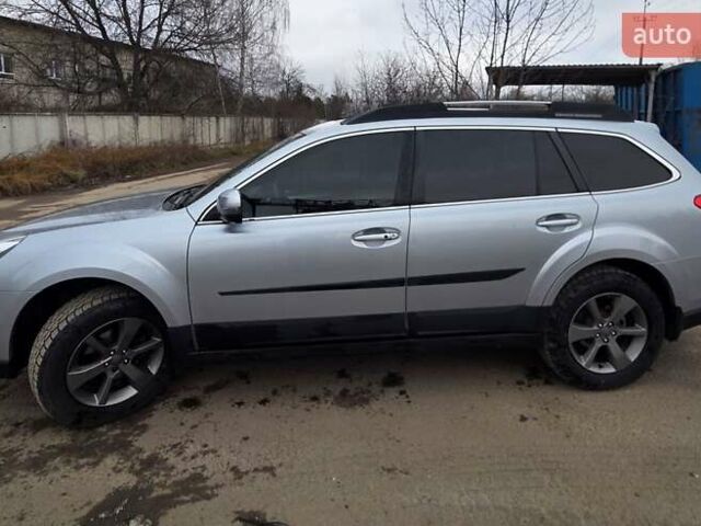 Серый Субару Аутбек, объемом двигателя 2.46 л и пробегом 112 тыс. км за 14800 $, фото 2 на Automoto.ua