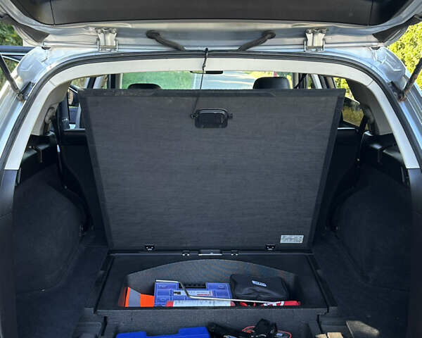 Сірий Субару Аутбек, об'ємом двигуна 2 л та пробігом 292 тис. км за 11800 $, фото 13 на Automoto.ua