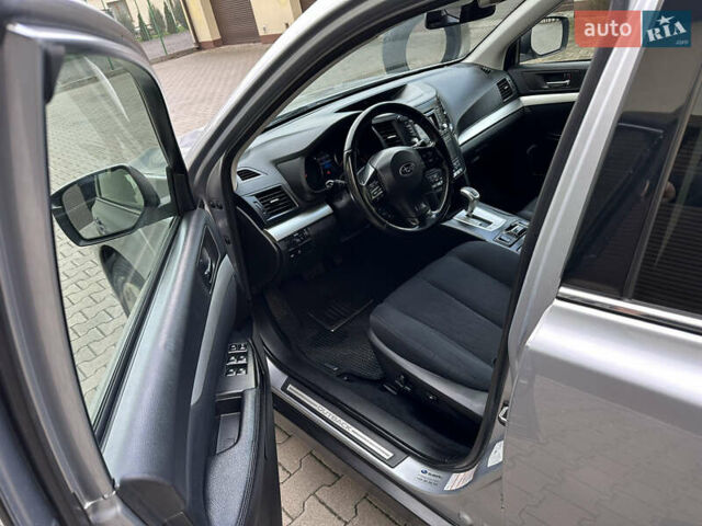 Серый Субару Аутбек, объемом двигателя 2 л и пробегом 269 тыс. км за 7950 $, фото 23 на Automoto.ua