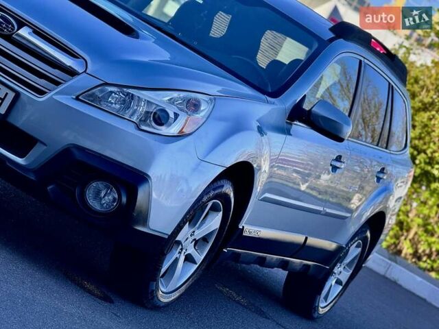 Серый Субару Аутбек, объемом двигателя 2.5 л и пробегом 130 тыс. км за 7700 $, фото 1 на Automoto.ua