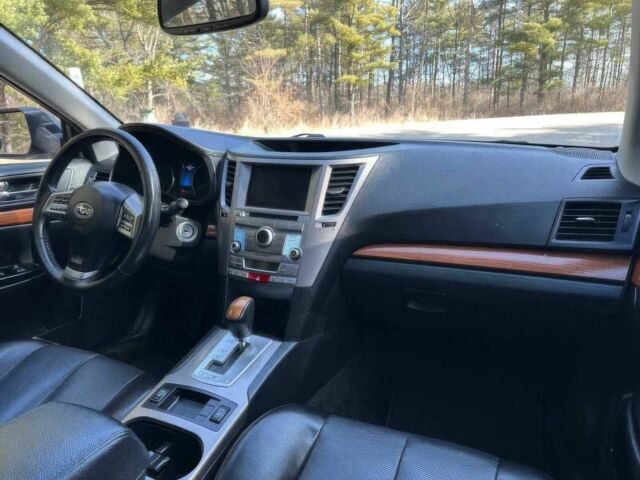 Серый Субару Аутбек, объемом двигателя 2.5 л и пробегом 90 тыс. км за 2000 $, фото 9 на Automoto.ua