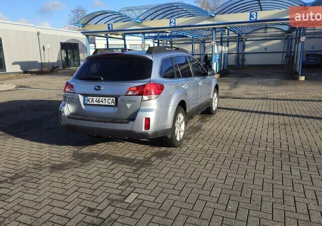 Серый Субару Аутбек, объемом двигателя 2.46 л и пробегом 215 тыс. км за 9800 $, фото 6 на Automoto.ua