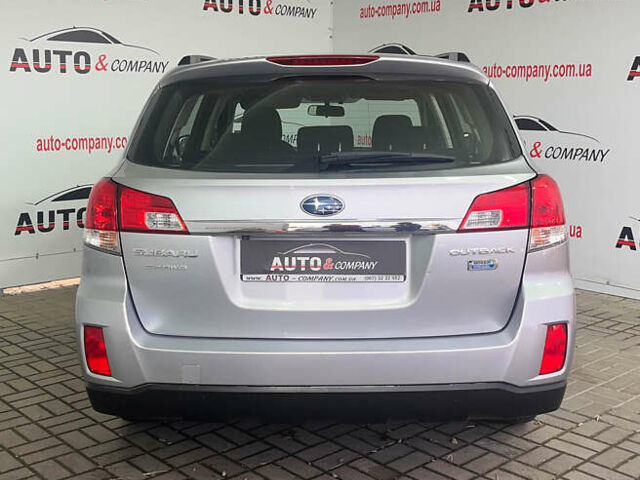Субару Аутбек 2013 в Львове на Automoto.ua Серый Субару Аутбек, объемом двигателя 2 л и пробегом 180 тыс. км за 11150 $, фото 3 на Automoto.ua