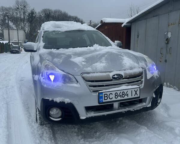 Сірий Субару Аутбек, об'ємом двигуна 2.46 л та пробігом 196 тис. км за 10499 $, фото 2 на Automoto.ua