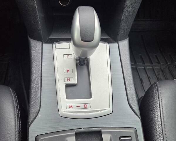 Серый Субару Аутбек, объемом двигателя 2.46 л и пробегом 112 тыс. км за 14800 $, фото 14 на Automoto.ua