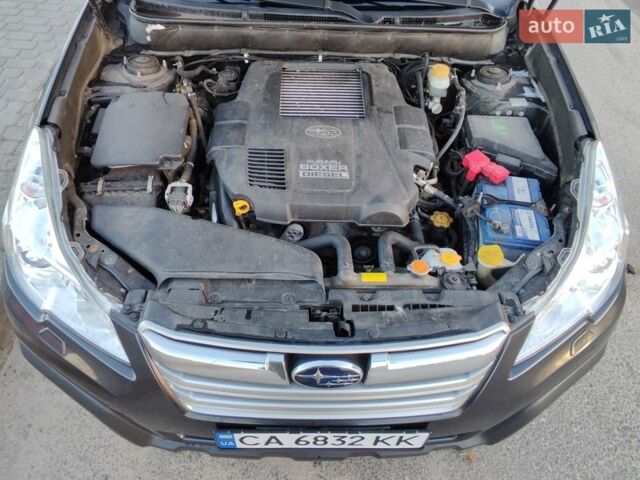 Серый Субару Аутбек, объемом двигателя 2 л и пробегом 268 тыс. км за 10500 $, фото 24 на Automoto.ua