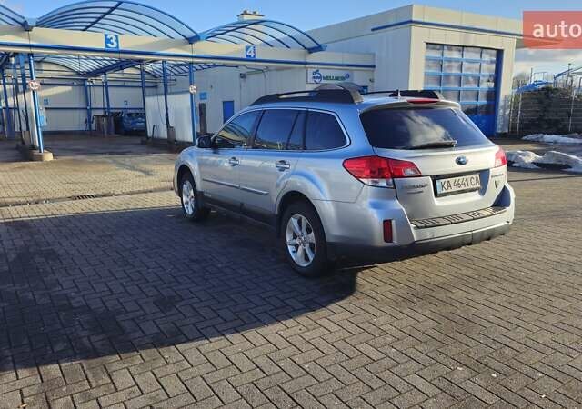 Серый Субару Аутбек, объемом двигателя 2.46 л и пробегом 215 тыс. км за 9800 $, фото 7 на Automoto.ua