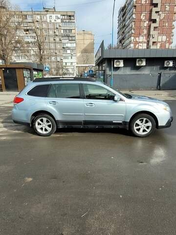 Серый Субару Аутбек, объемом двигателя 2.46 л и пробегом 135 тыс. км за 9500 $, фото 3 на Automoto.ua