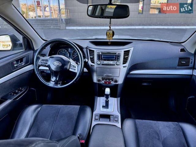 Серый Субару Аутбек, объемом двигателя 2.5 л и пробегом 130 тыс. км за 7700 $, фото 19 на Automoto.ua