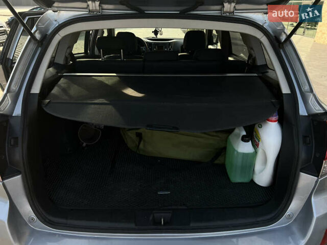 Серый Субару Аутбек, объемом двигателя 2 л и пробегом 267 тыс. км за 6800 $, фото 11 на Automoto.ua