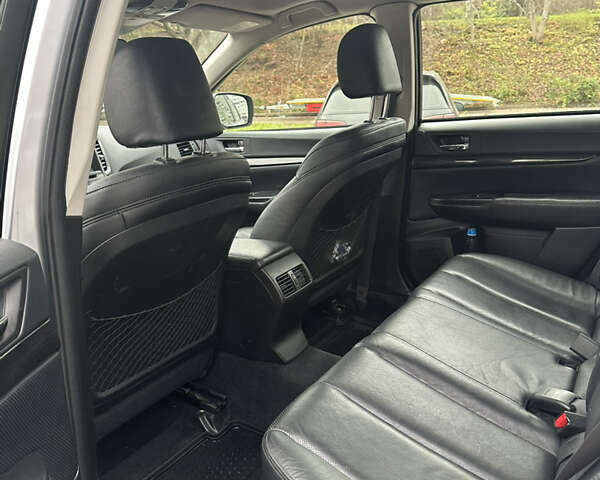 Сірий Субару Аутбек, об'ємом двигуна 2.46 л та пробігом 196 тис. км за 10499 $, фото 19 на Automoto.ua