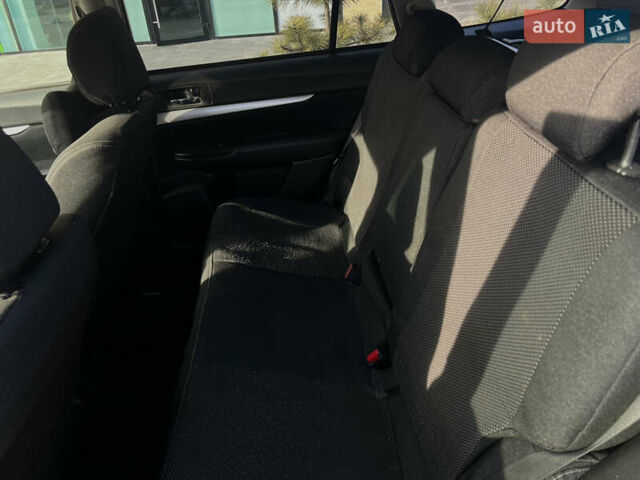 Серый Субару Аутбек, объемом двигателя 2 л и пробегом 267 тыс. км за 6800 $, фото 7 на Automoto.ua