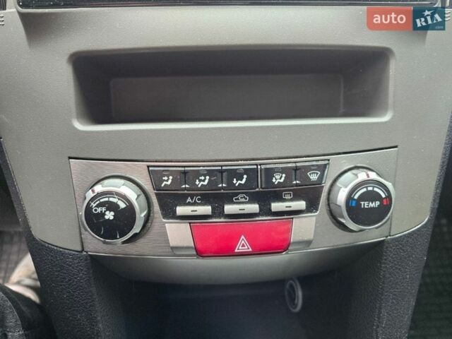 Серый Субару Аутбек, объемом двигателя 2.46 л и пробегом 322 тыс. км за 9500 $, фото 17 на Automoto.ua