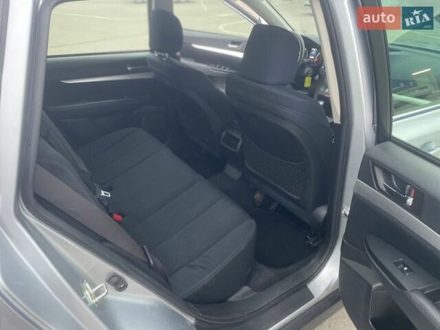 Серый Субару Аутбек, объемом двигателя 2 л и пробегом 180 тыс. км за 9490 $, фото 13 на Automoto.ua