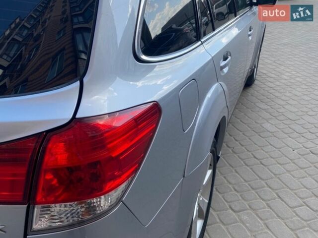 Серый Субару Аутбек, объемом двигателя 2 л и пробегом 265 тыс. км за 12000 $, фото 13 на Automoto.ua